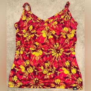The North Face small women’s shelf bra tank top